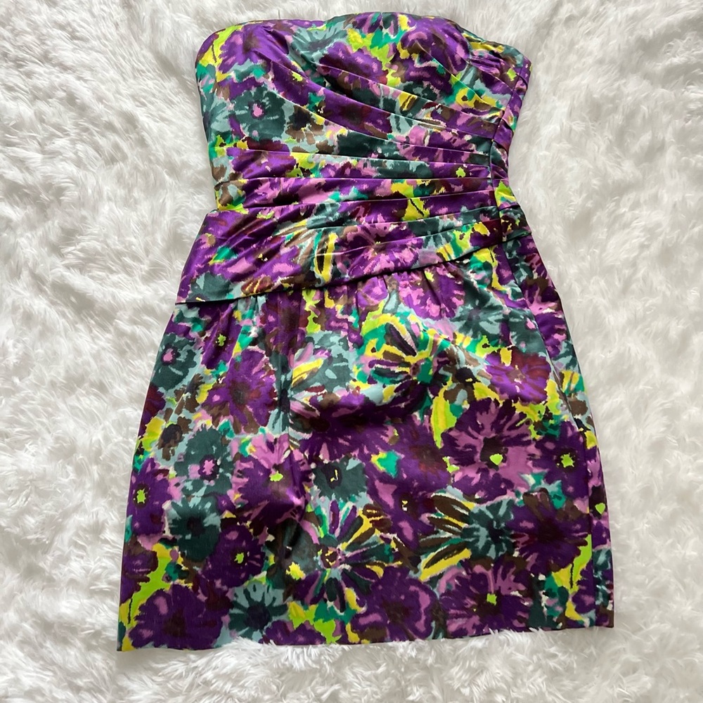 BCBG MAXAZRIA SIZE 4 STRAPLESS PURPLE FLORAL SHORT DRESS